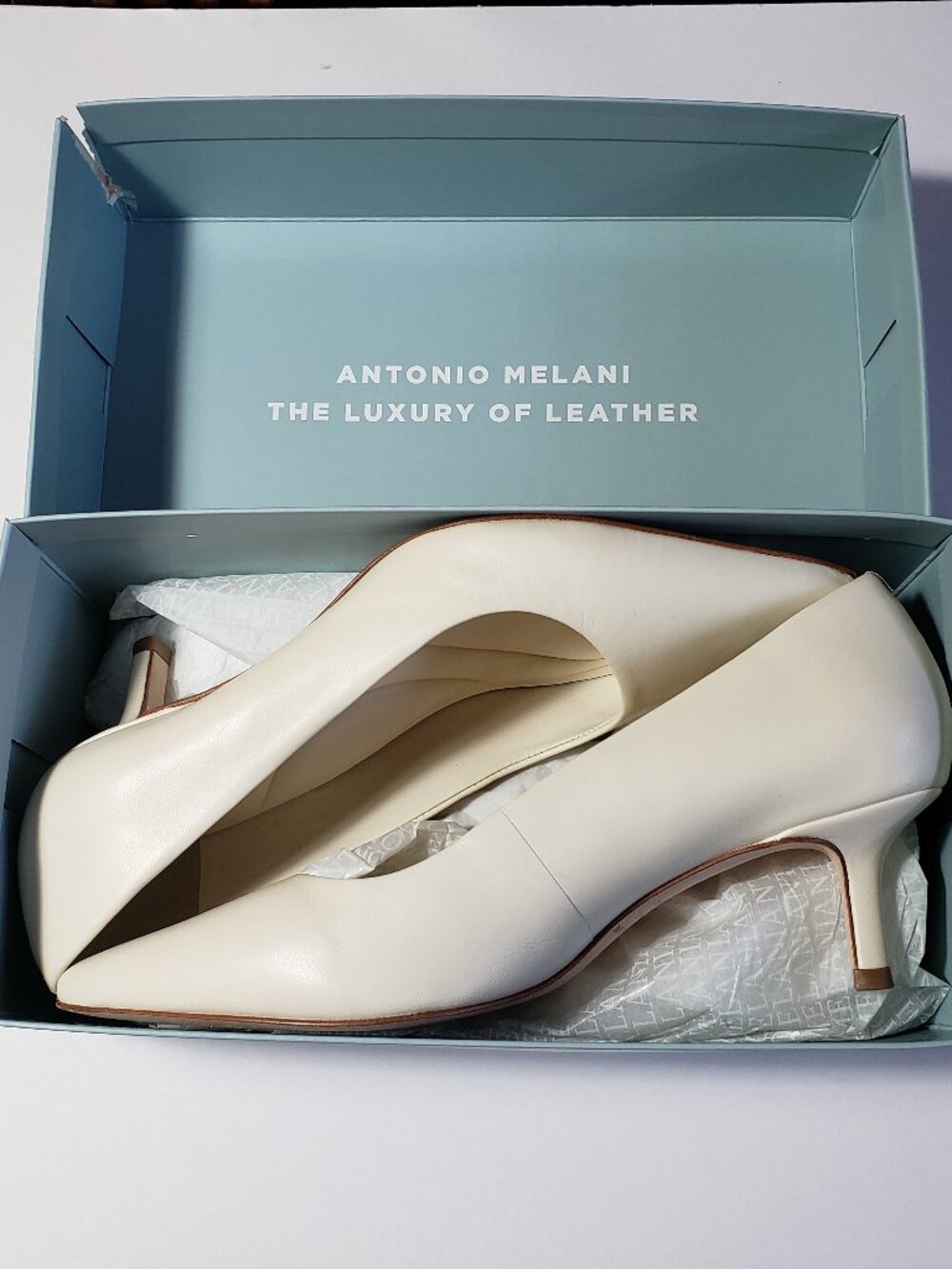 Antonio Melani  "Sweet Cream" Heels - 8M - NIB